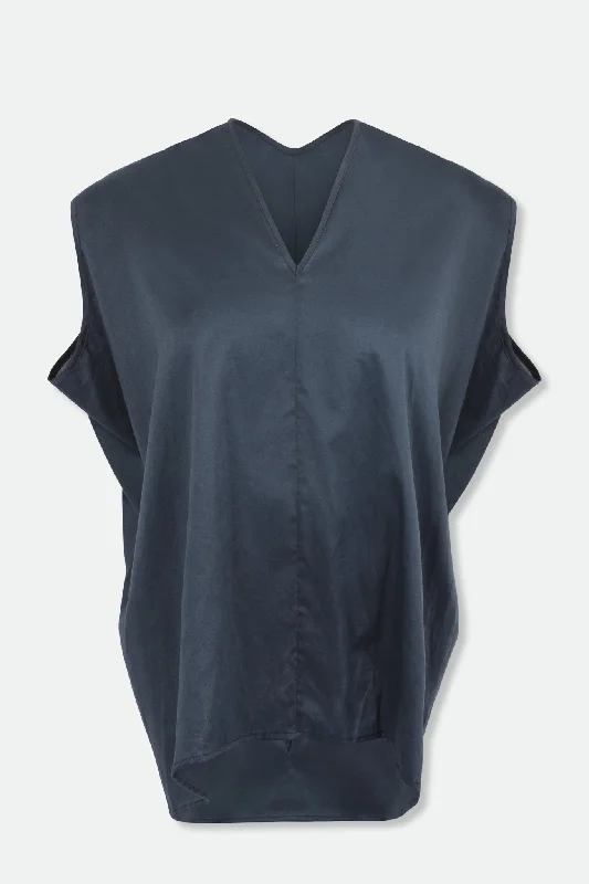 Women's Blouse with Narrow CollarDION V NECK TOP IN SILK