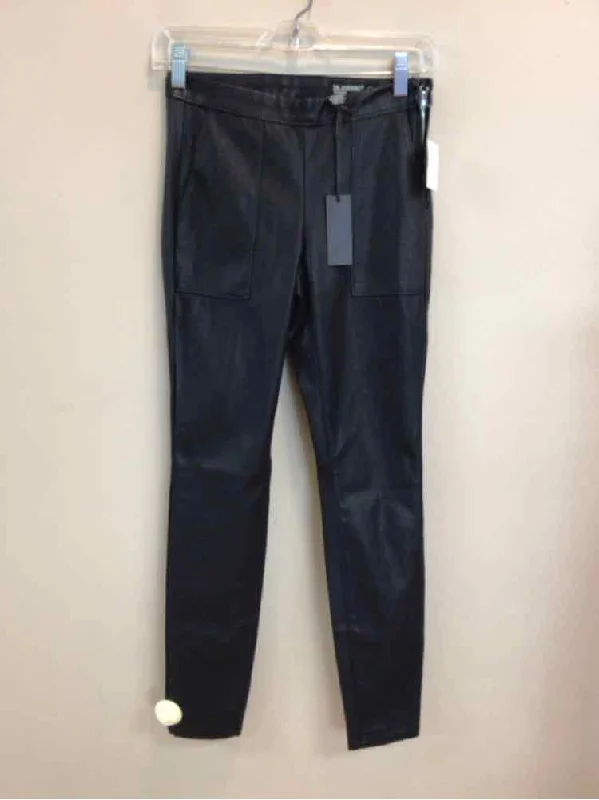 Women's Jodhpurs with Rounded CollarBLANKNYC SIZE 24 Ladies PANTS