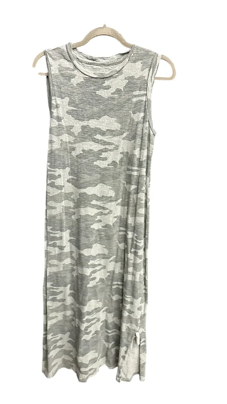 Women's Collarless DressesDress Casual Maxi By Universal Thread In Camouflage Print, Size: M