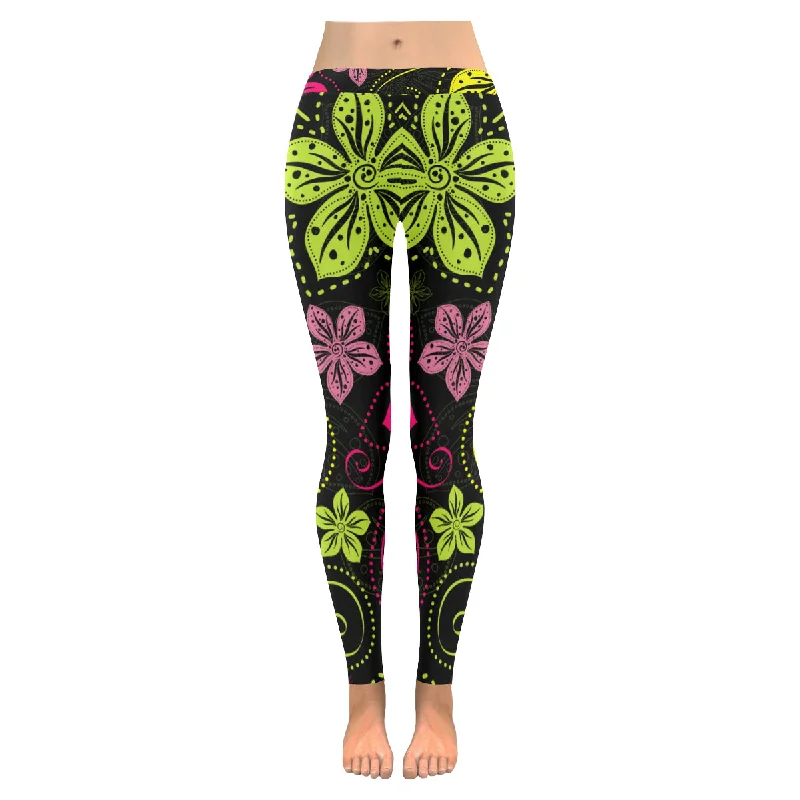 Zenzzle black floral pattern graphic Capri Yoga Leggings for womens