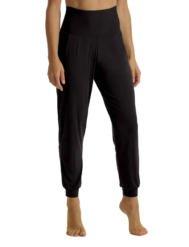 Women's Jodhpurs with Sweetheart CollarHigh Rise Butter Jogger Pant In Black