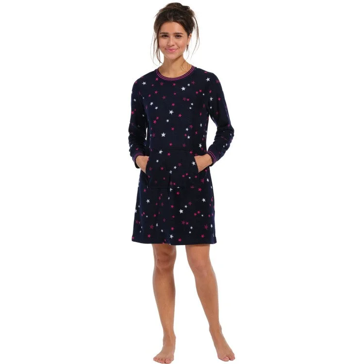 women's pajamas for a relaxing weekendRebelle Fleece Nachthemd met sterretjes en boorden - 11232-448-2 - donker blauw