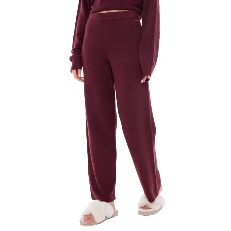 women's pajamas designed for those who believe in sweet dreams and cozy nights.Calvin Klein Women's Red Sleep Pant