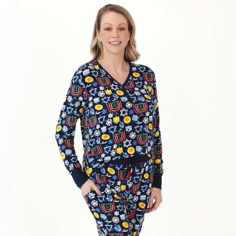 women's pajamas with pockets on legsPlayful Dreidels Women's Long Sleeve Pajama Top