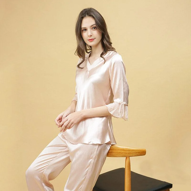 women's pajamas for those who seek cozy, all-night comfortWomen's 100% Silk Pajama Set Luxury Half-sleeved Silk Pajama Set For Women